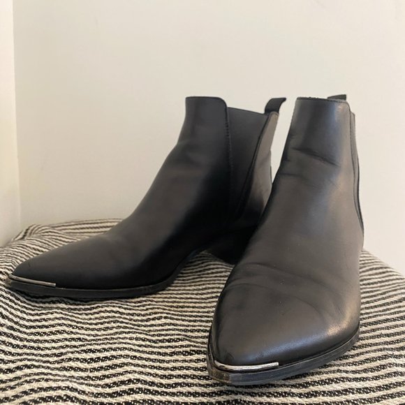 Acne Studios | Shoes | Acne Studios Leather Jensen Chelsea Boots Size ...